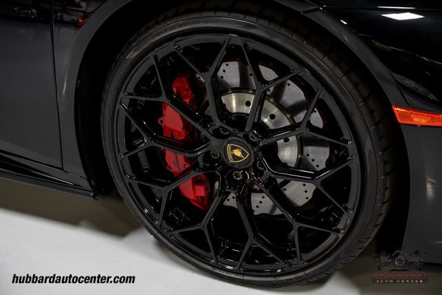 2021 Lamborghini Huracan EVO Spyder RWD - 22936149 - 32