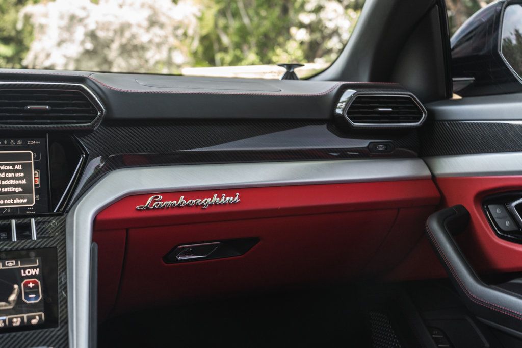 2021 Lamborghini Urus photo 18