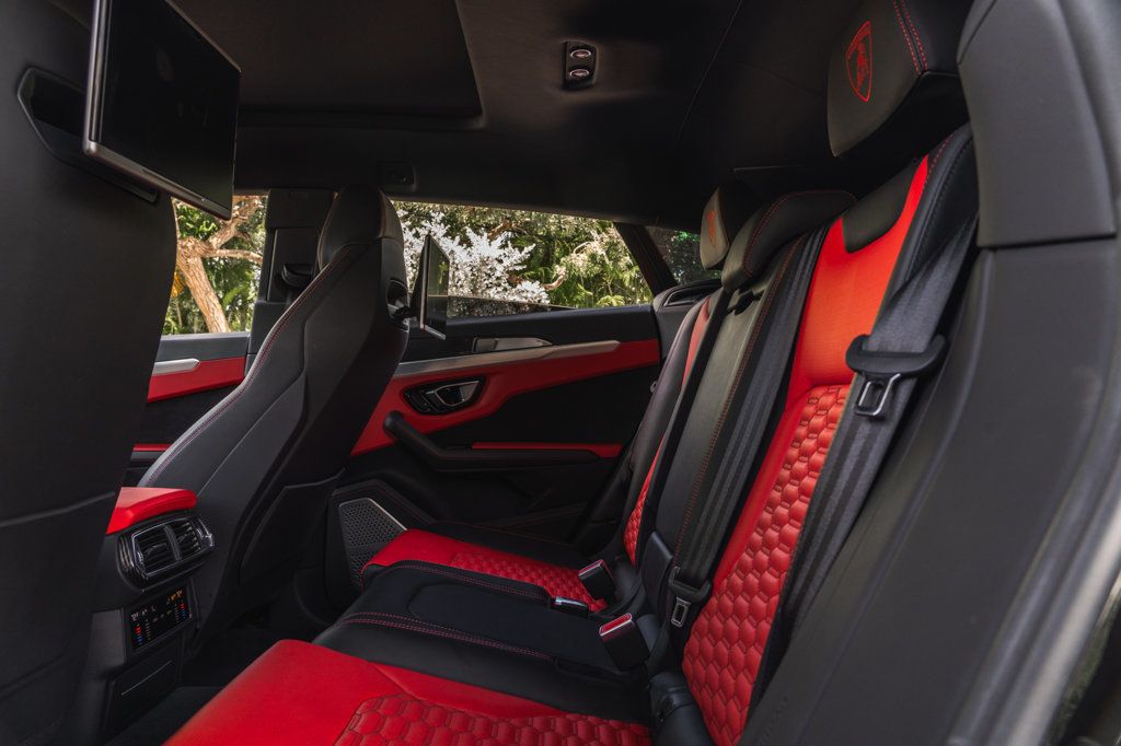 2021 Lamborghini Urus photo 20