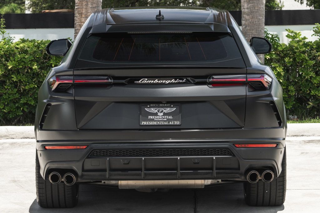 2021 Lamborghini Urus photo 5