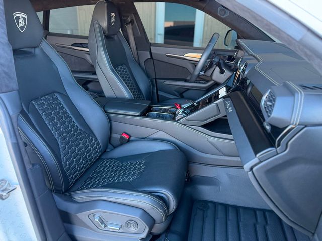 2021 Lamborghini Urus AWD - 22995864 - 26