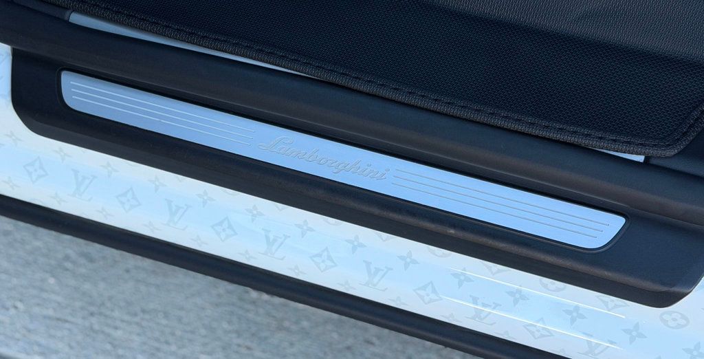 2021 Lamborghini Urus AWD - 22995864 - 38