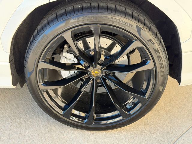 2021 Lamborghini Urus AWD - 22995864 - 48