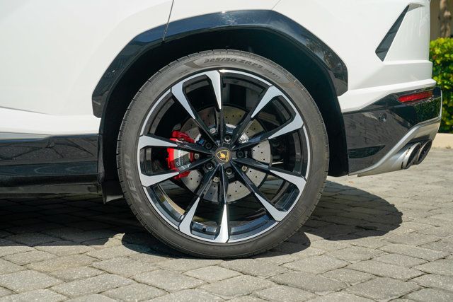 2021 Lamborghini Urus AWD - 22919740 - 16