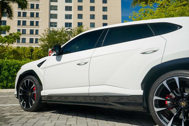 2021 Lamborghini Urus AWD - 22919740 - 18
