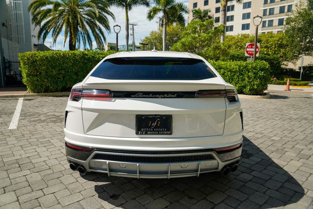 2021 Lamborghini Urus AWD - 22919740 - 21