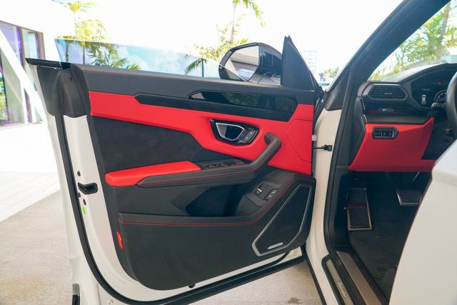 2021 Lamborghini Urus AWD - 22919740 - 47