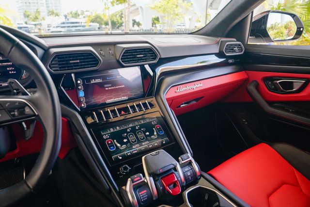 2021 Lamborghini Urus AWD - 22919740 - 60
