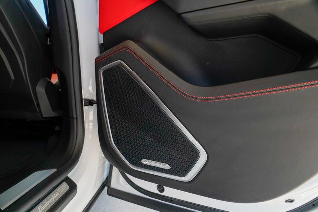 2021 Lamborghini Urus AWD - 22919740 - 91