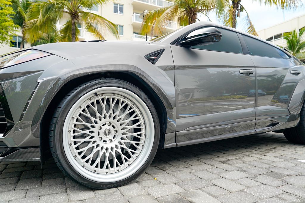 2021 Lamborghini Urus AWD - 23067231 - 11