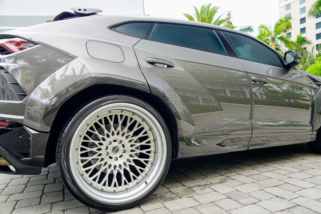 2021 Lamborghini Urus AWD - 23067231 - 29