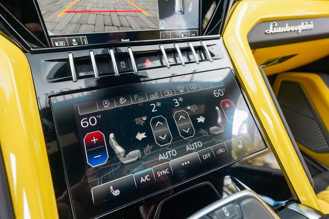 2021 Lamborghini Urus AWD - 23067231 - 74