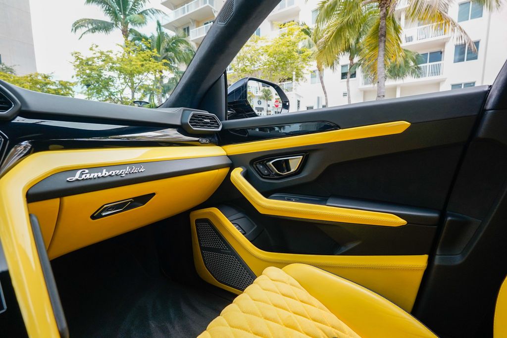 2021 Lamborghini Urus AWD - 23067231 - 76