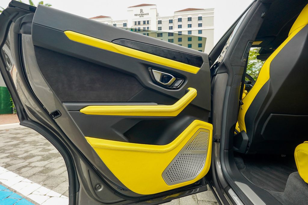 2021 Lamborghini Urus AWD - 23067231 - 77
