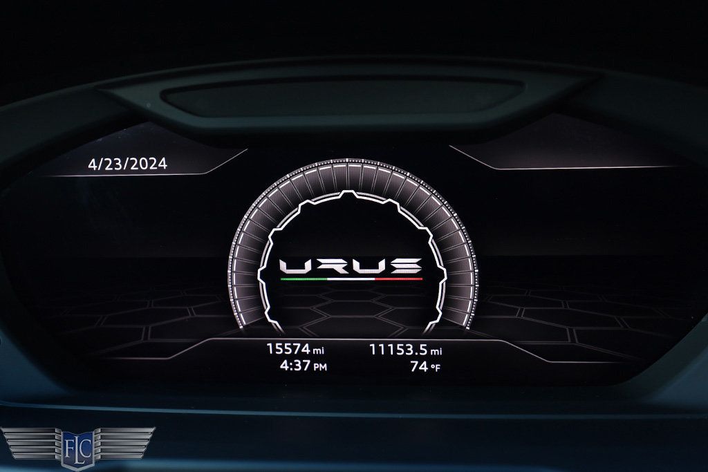 2021 Lamborghini Urus AWD - 22414268 - 36
