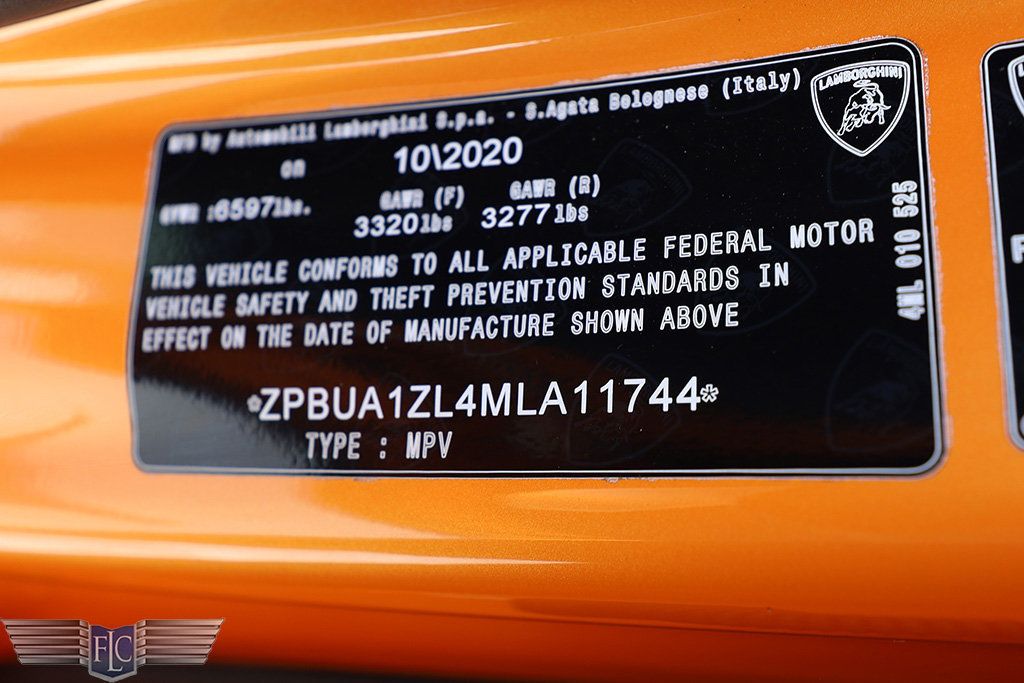 2021 Lamborghini Urus AWD - 22414268 - 37