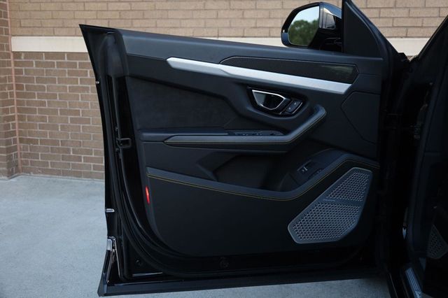 2021 Lamborghini Urus Base - 23085020 - 21