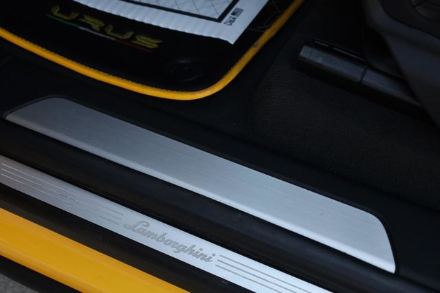 2021 Lamborghini Urus Pearl Capsule - 23020781 - 18