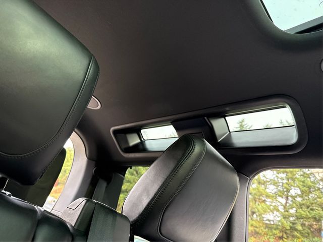 2021 Land Rover Defender 110 X-Dynamic HSE AWD - 22942491 - 30