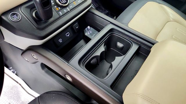 2021 Land Rover Defender 110 X-Dynamic HSE AWD w/ Head-Up Display & Cold Climate Pkg - 23035806 - 16