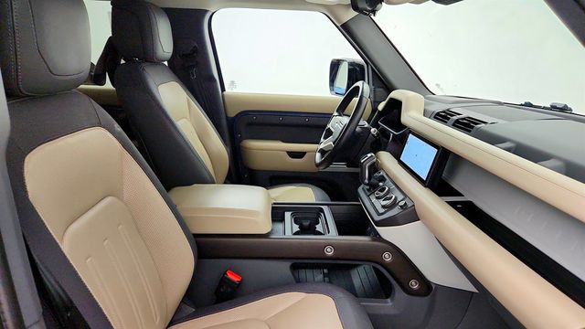 2021 Land Rover Defender 110 X-Dynamic HSE AWD w/ Head-Up Display & Cold Climate Pkg - 23035806 - 23