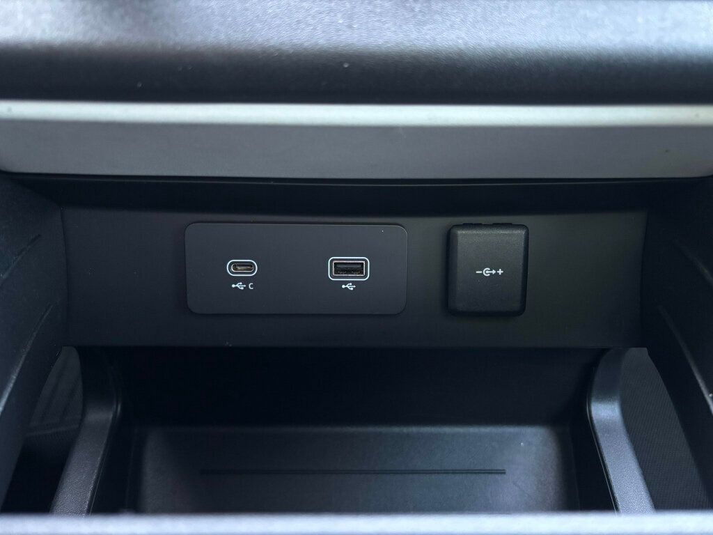 2021 Land Rover Defender 2021 Land Rover Defender 110 SE - 23016594 - 30