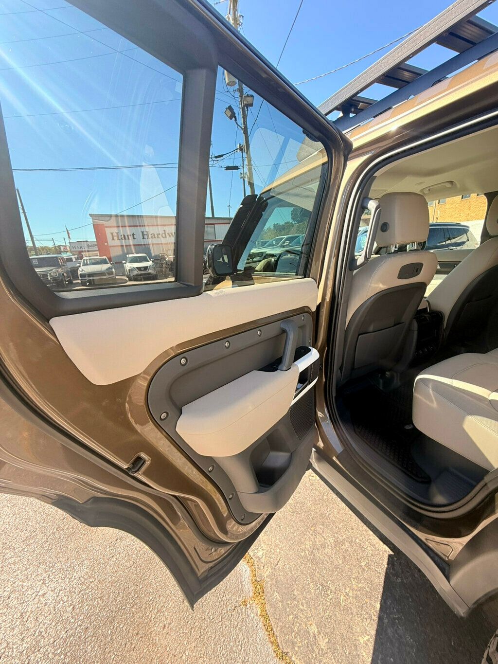 2021 Land Rover Defender LocalTrade/110-S/Off-RoadPkg/Comfort&ConveniencePkg/NAV - 22931454 - 13