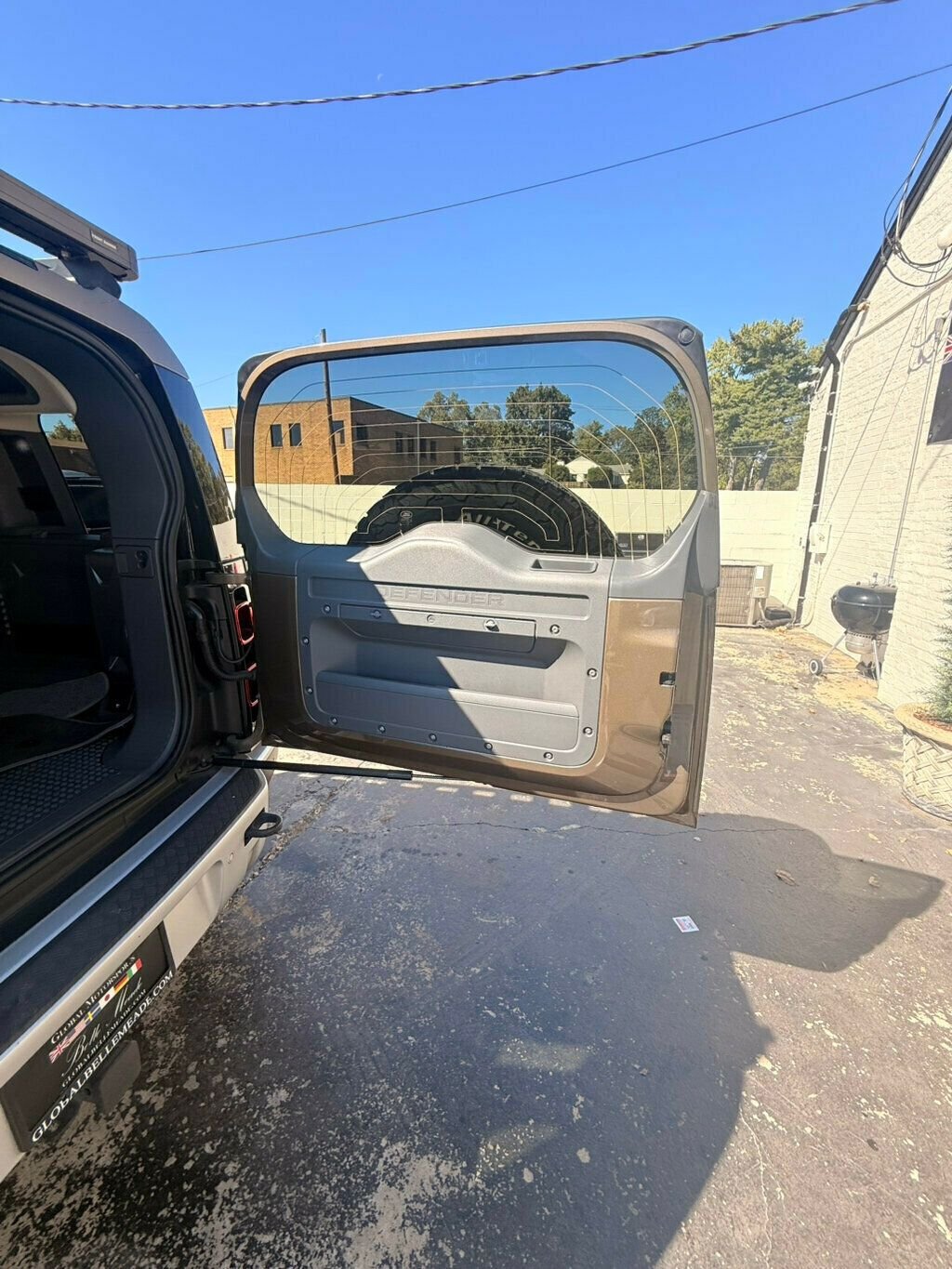 2021 Land Rover Defender LocalTrade/110-S/Off-RoadPkg/Comfort&ConveniencePkg/NAV - 22931454 - 15