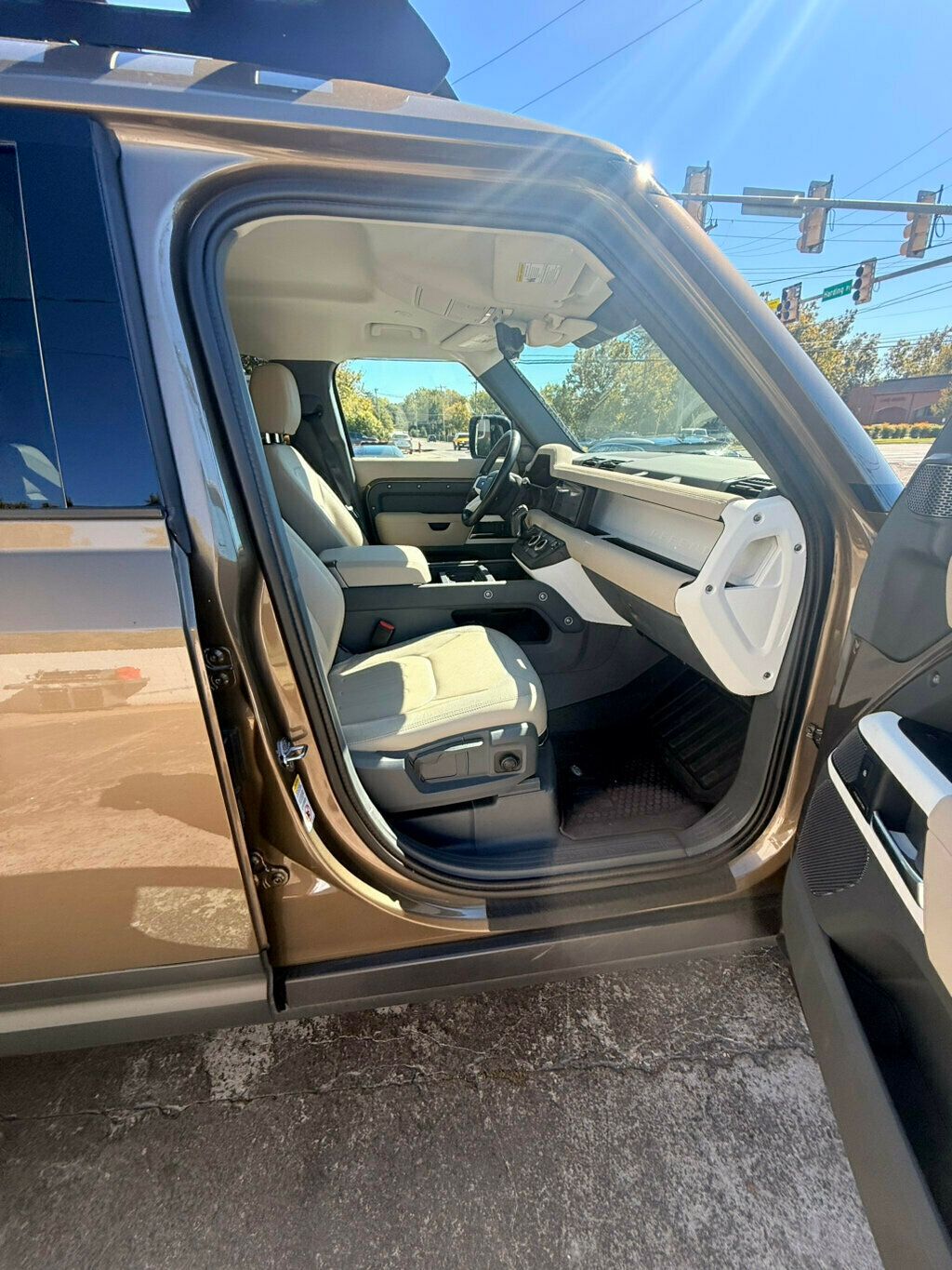 2021 Land Rover Defender LocalTrade/110-S/Off-RoadPkg/Comfort&ConveniencePkg/NAV - 22931454 - 20