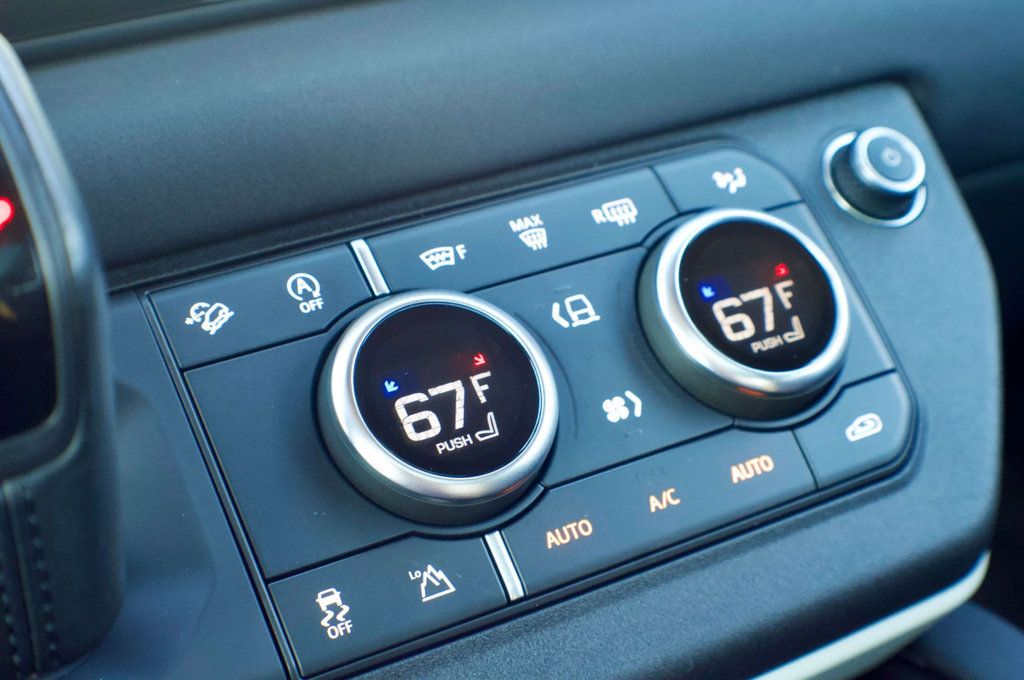 2021 Land Rover Defender LocalTrade/Defender-90/HeatedLeatherSeats/BlindSpotMonitor/NAV - 22963020 - 30