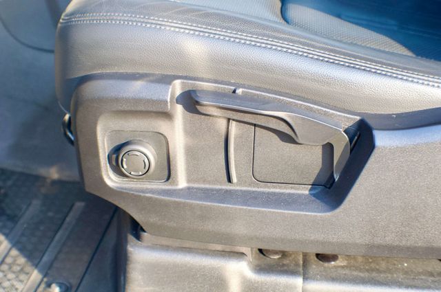 2021 Land Rover Defender LocalTrade/Defender-90/HeatedLeatherSeats/BlindSpotMonitor/NAV - 22963020 - 33