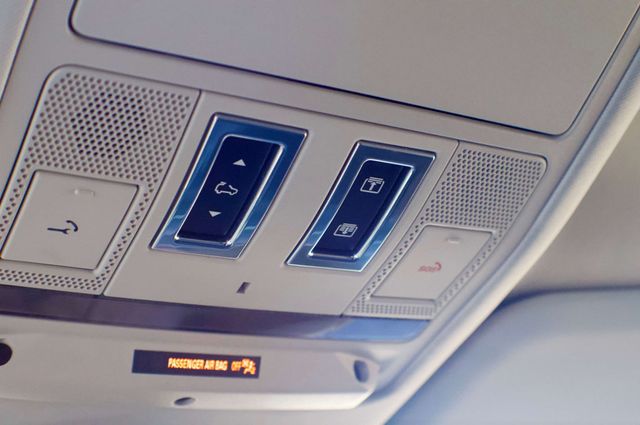 2021 Land Rover Defender LocalTrade/Defender-90/HeatedLeatherSeats/BlindSpotMonitor/NAV - 22963020 - 34