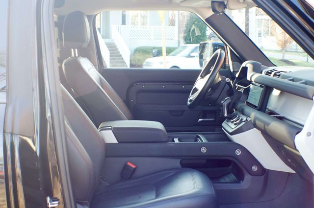 2021 Land Rover Defender LocalTrade/Defender-90/HeatedLeatherSeats/BlindSpotMonitor/NAV - 22963020 - 38