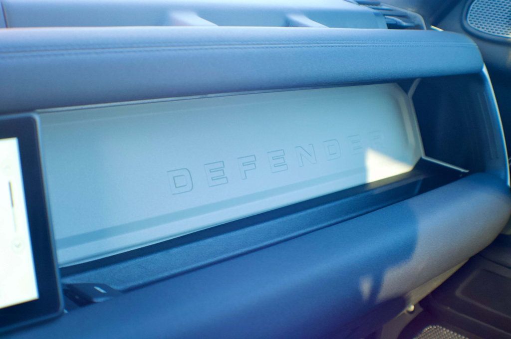 2021 Land Rover Defender LocalTrade/Defender-90/HeatedLeatherSeats/BlindSpotMonitor/NAV - 22963020 - 40