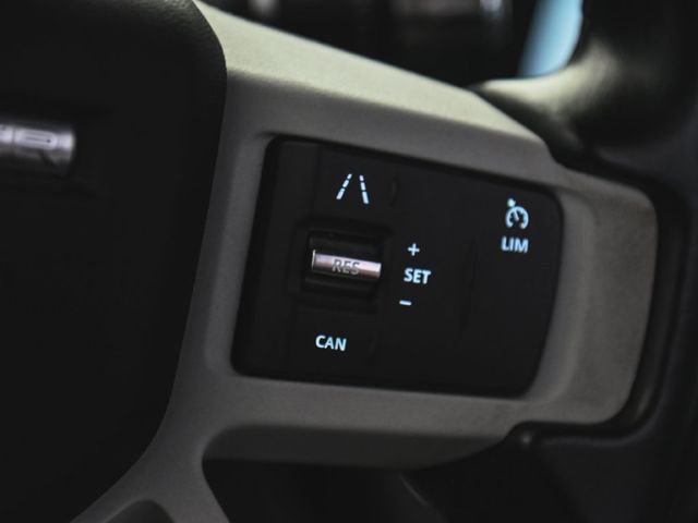 2021 Land Rover Defender S - 23095483 - 21