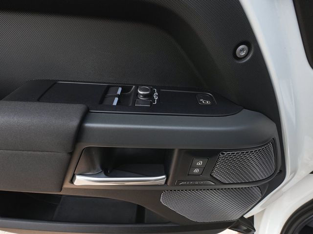 2021 Land Rover Defender X-Dynamic S - 23077861 - 12