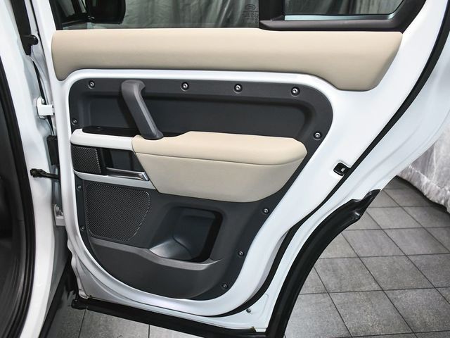 2021 Land Rover Defender 110 SE - 23020635 - 12