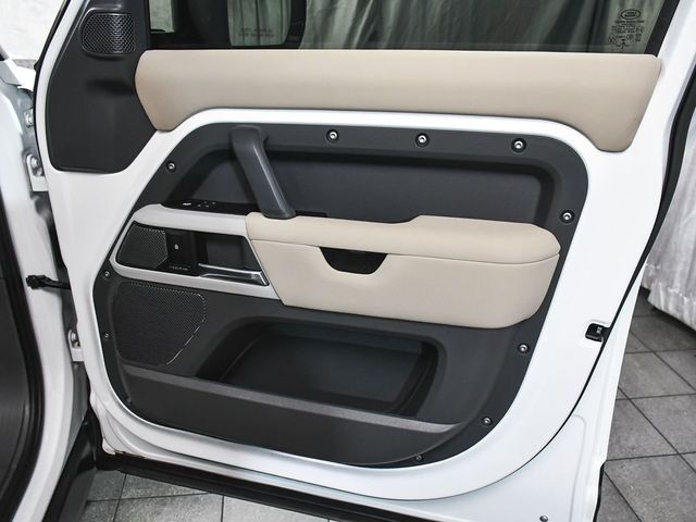 2021 Land Rover Defender 110 SE - 23020635 - 14