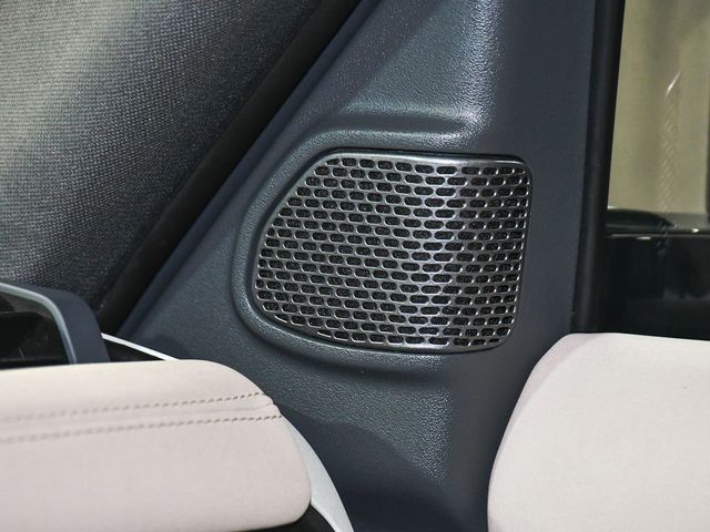 2021 Land Rover Defender 110 SE - 23020635 - 30