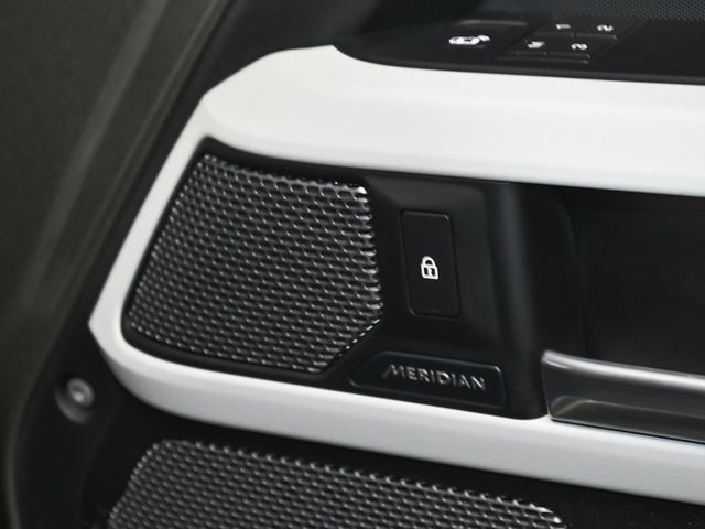 2021 Land Rover Defender 110 X-Dynamic SE - 22817979 - 16