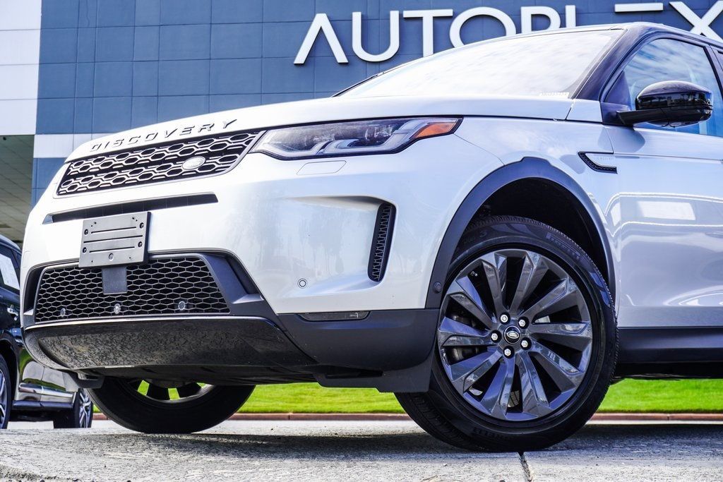 2021 Land Rover Discovery Sport SE photo 2