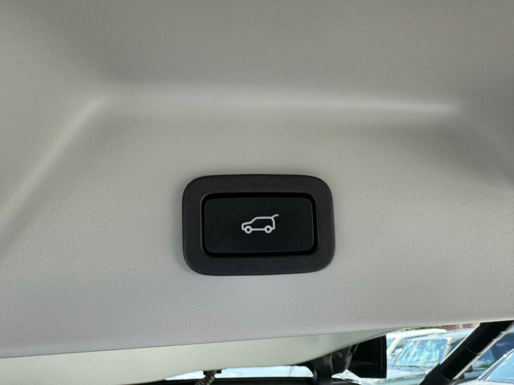 2021 Land Rover Range Rover MSRP$106800/Westminster/Heated&CooledSeats/SoftCloseDoors/NAV - 22891235 - 14
