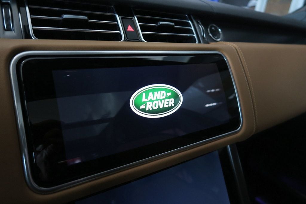 2021 Land Rover Range Rover SV Autobiography Dynamic Holyoke Edition - 22363444 - 43