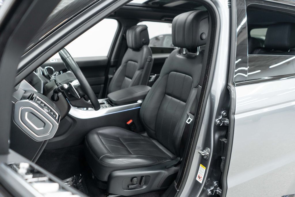 Land Rover Range Rover Sport photo 11