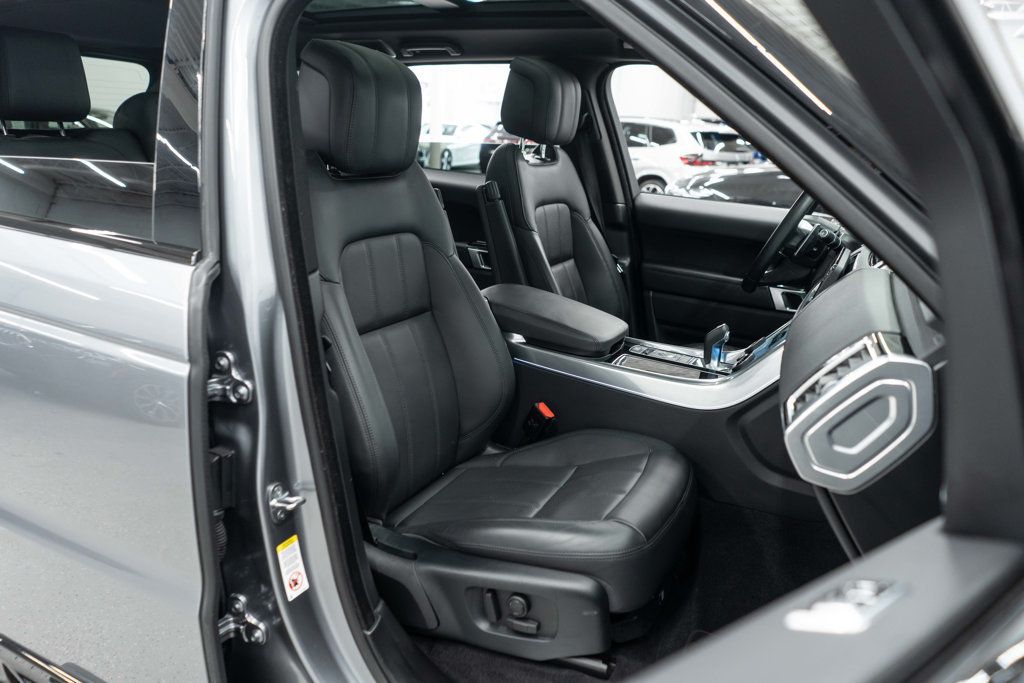 Land Rover Range Rover Sport photo 13