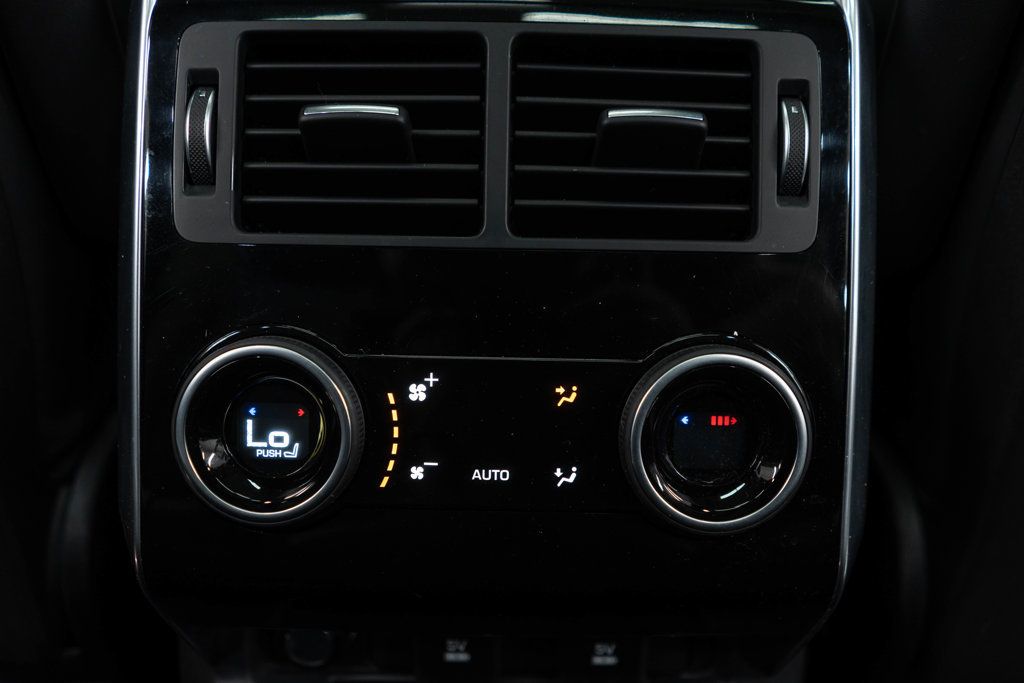 Land Rover Range Rover Sport photo 16