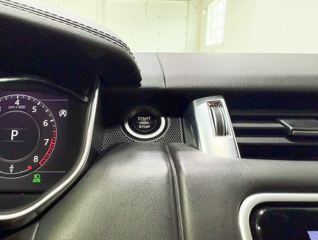 2021 Land Rover Range Rover Sport HST photo 14