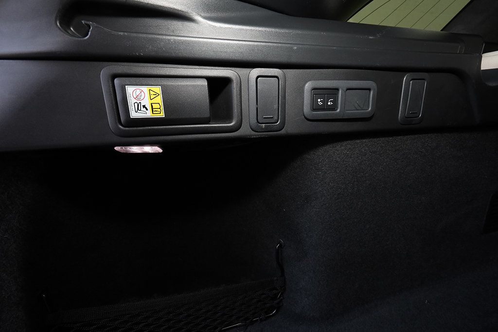 2021 Land Rover Range Rover Velar P340 R-Dynamic S - 23072737 - 38