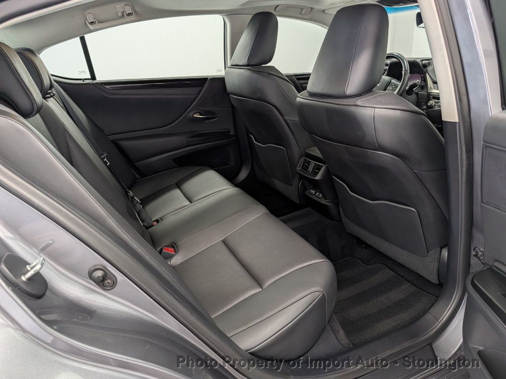 2021 Lexus ES 250 AWD photo 14