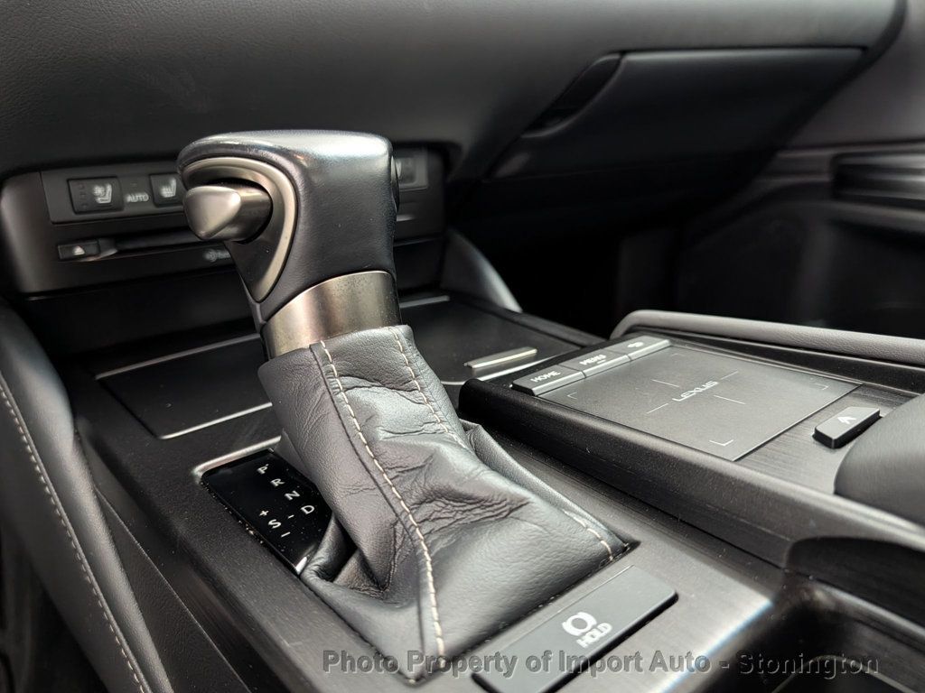 2021 Lexus ES 250 AWD photo 16